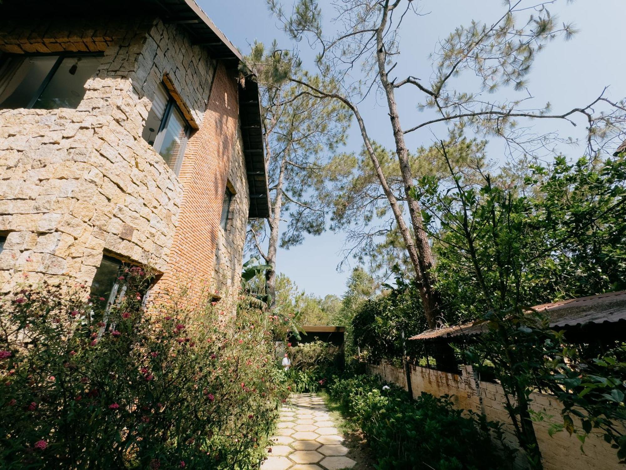 Camelia Coffee & Homestay Kon Von Kla Esterno foto