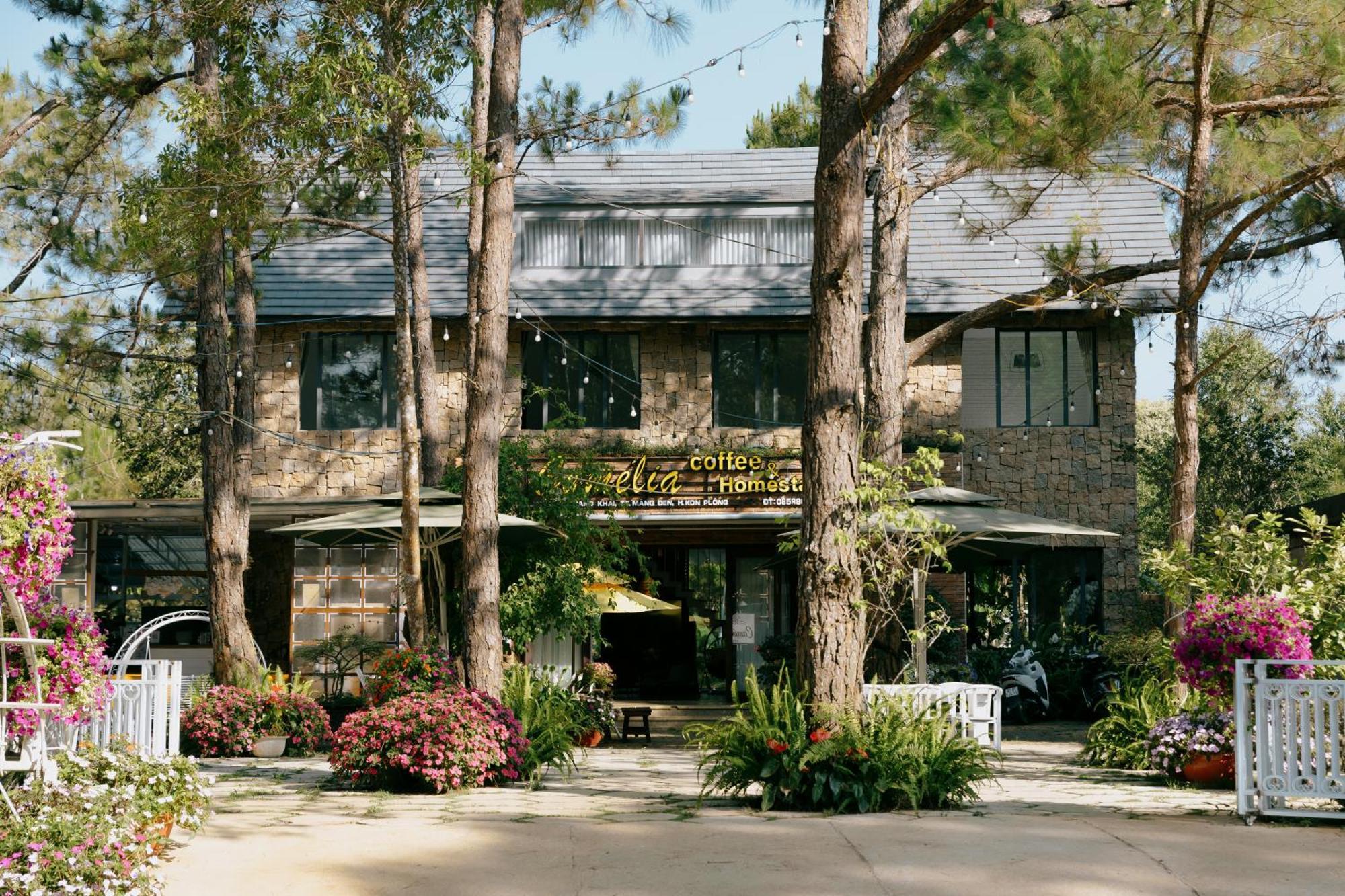 Camelia Coffee & Homestay Kon Von Kla Esterno foto